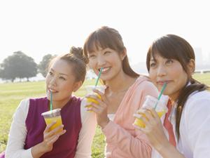 沖縄の屋我地島でシーサー作り体験